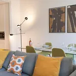 Fancy Downtown By Lovelystay Appartement