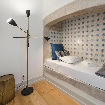 Apartman Fancy Downtown By Lovelystay